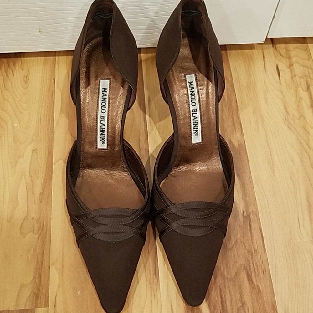 MANOLO BLAHNIK BROWN HEELS!